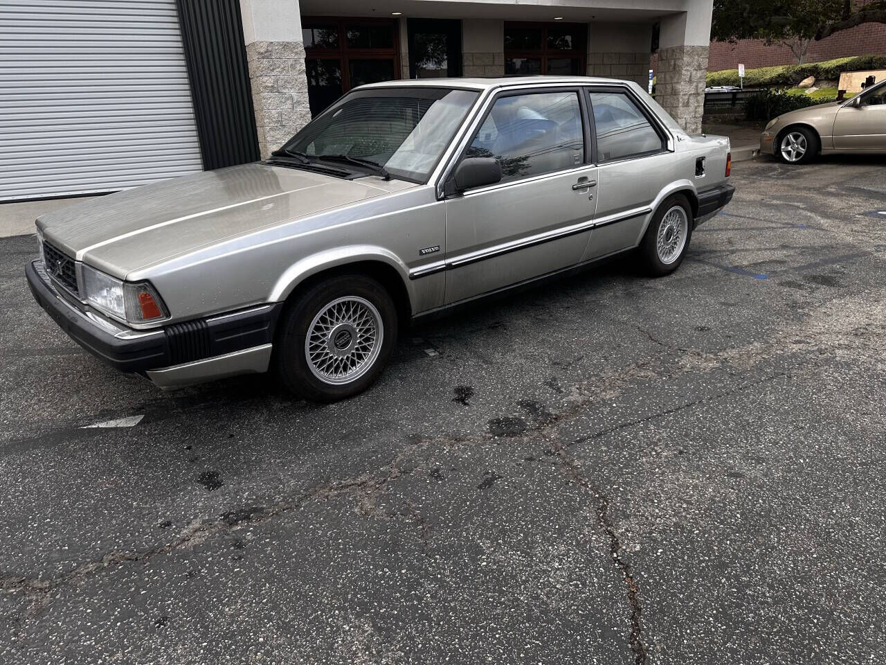 1990 VOLVO 780 Series