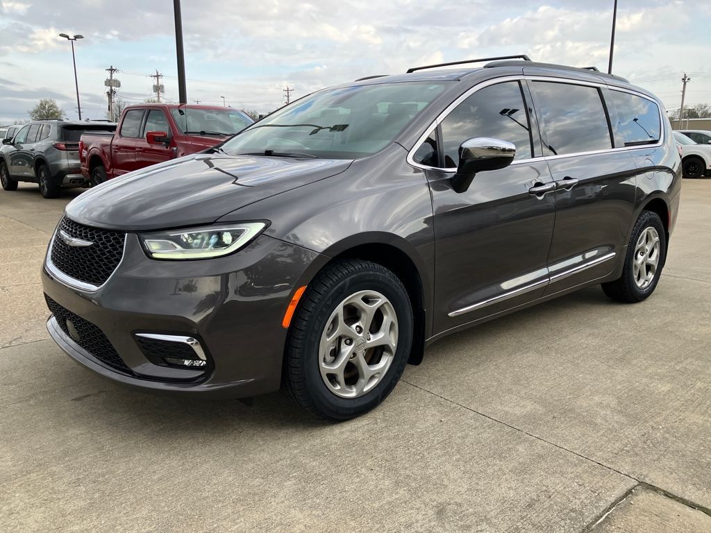 2023 CHRYSLER Pacifica