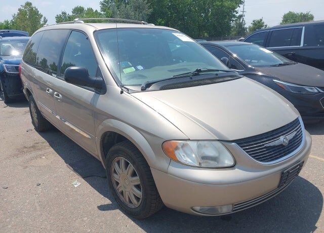 2003 CHRYSLER Town and Country