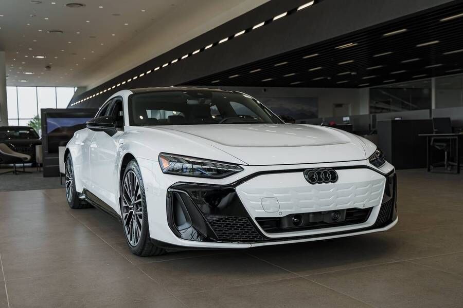 2026 AUDI S e-tron GT