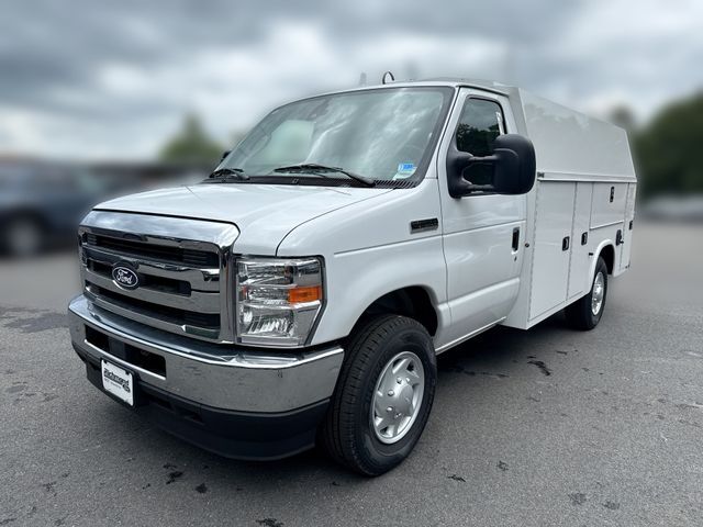 2026 FORD E-350