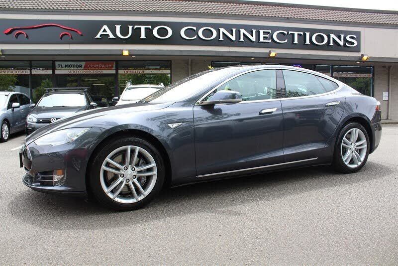 2015 TESLA Model S