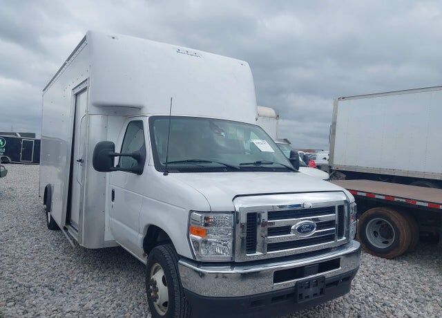 2024 FORD E-350