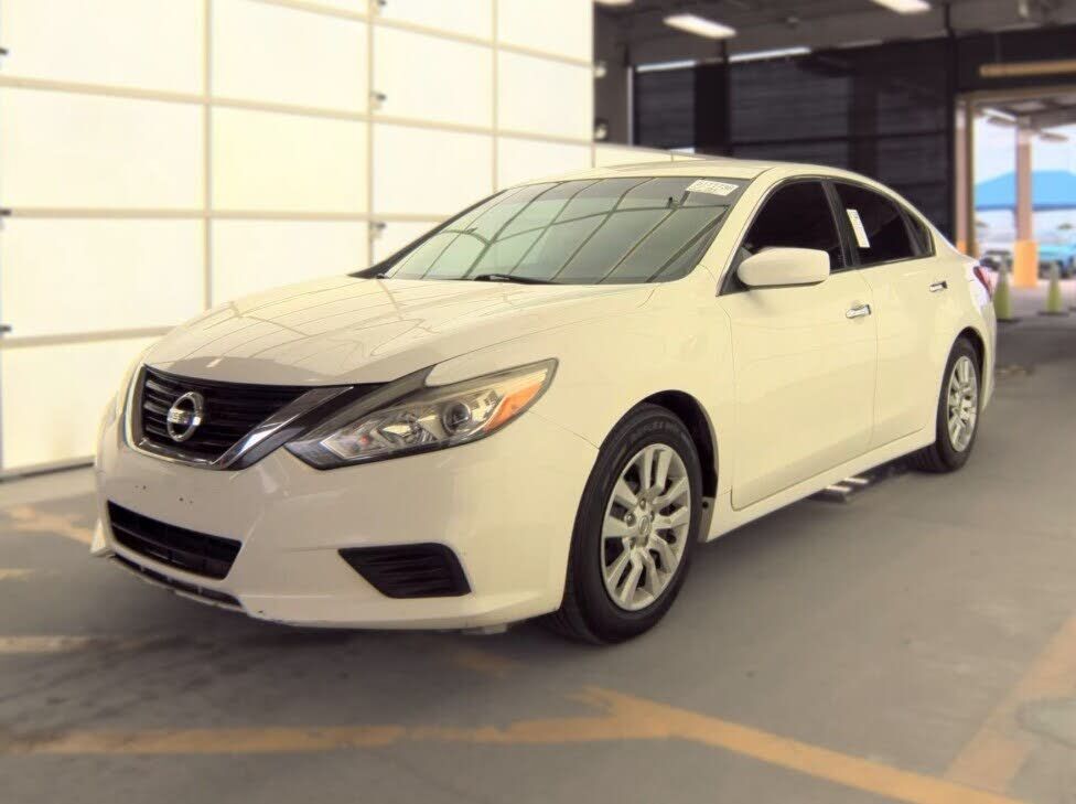 2017 NISSAN Altima