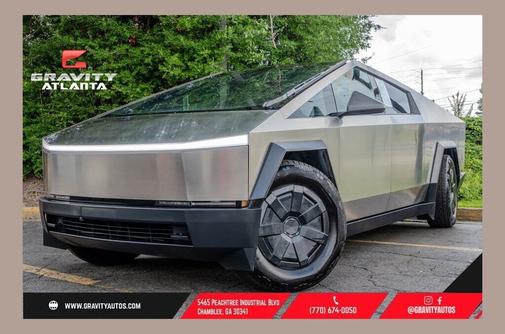 2025 TESLA Cybertruck