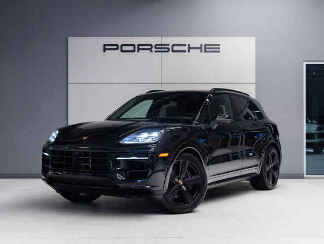 2026 PORSCHE Cayenne