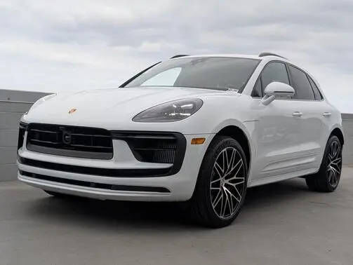 2026 PORSCHE Macan