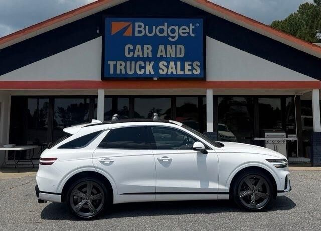 2023 GENESIS GV70