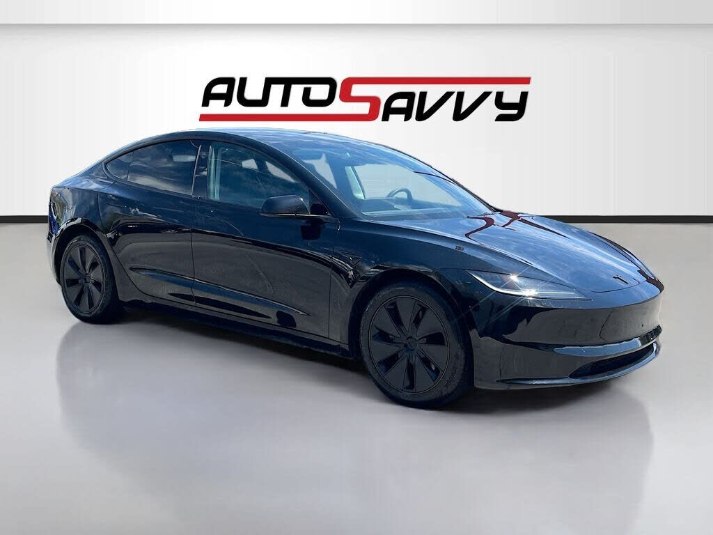 2025 TESLA Model 3