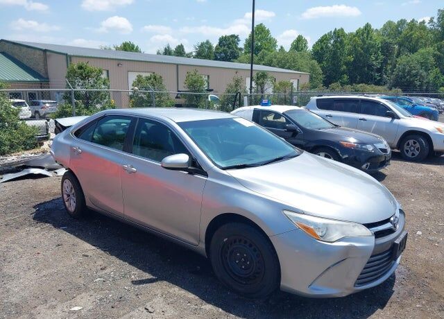 2016 TOYOTA Camry