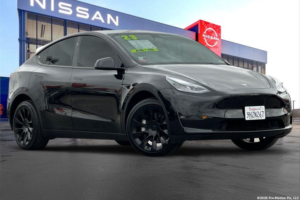 2023 TESLA Model Y