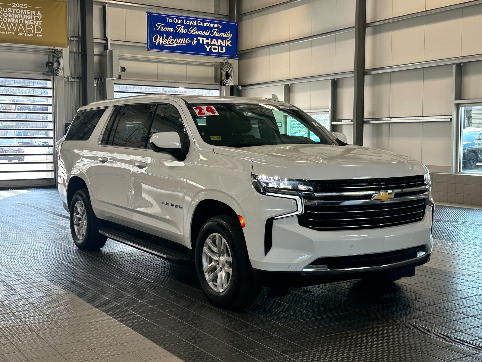 2024 CHEVROLET Suburban