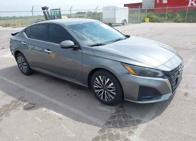 2023 NISSAN Altima