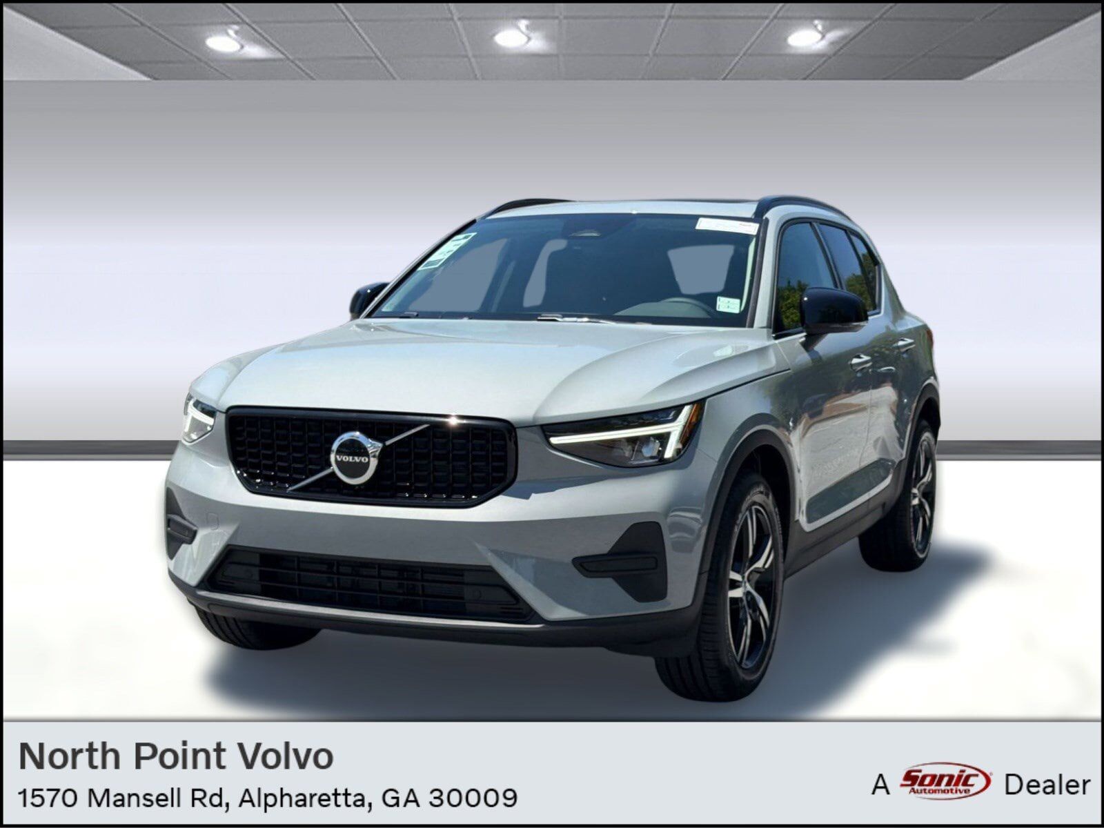 2026 VOLVO XC40