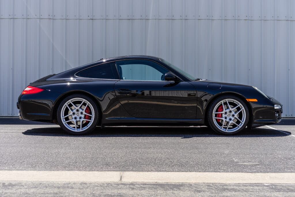 2011 PORSCHE 911