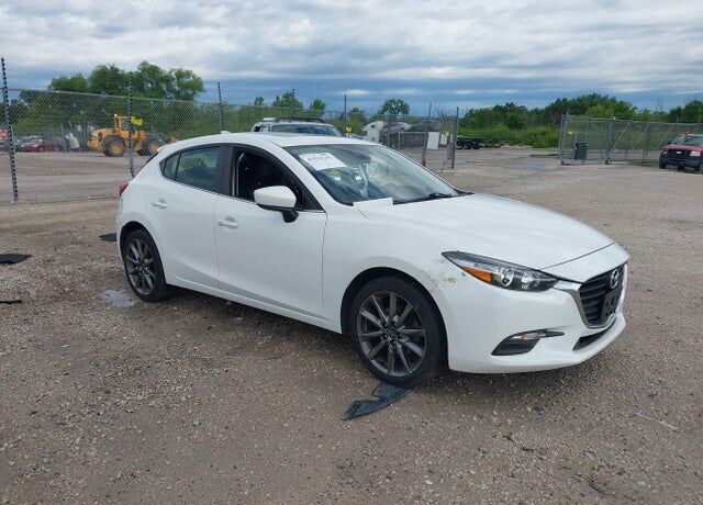 2018 MAZDA Mazda3