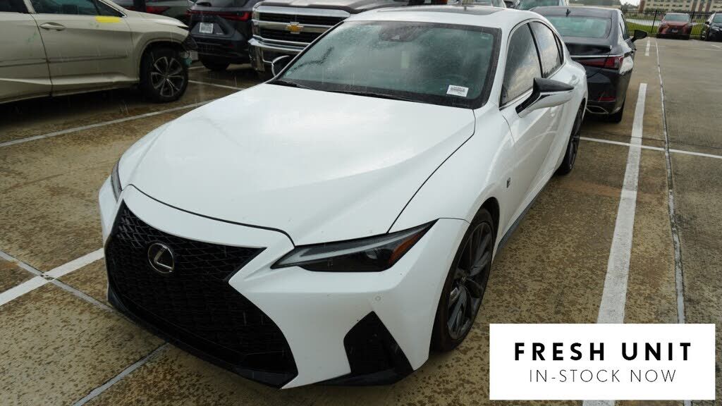 2023 LEXUS IS
