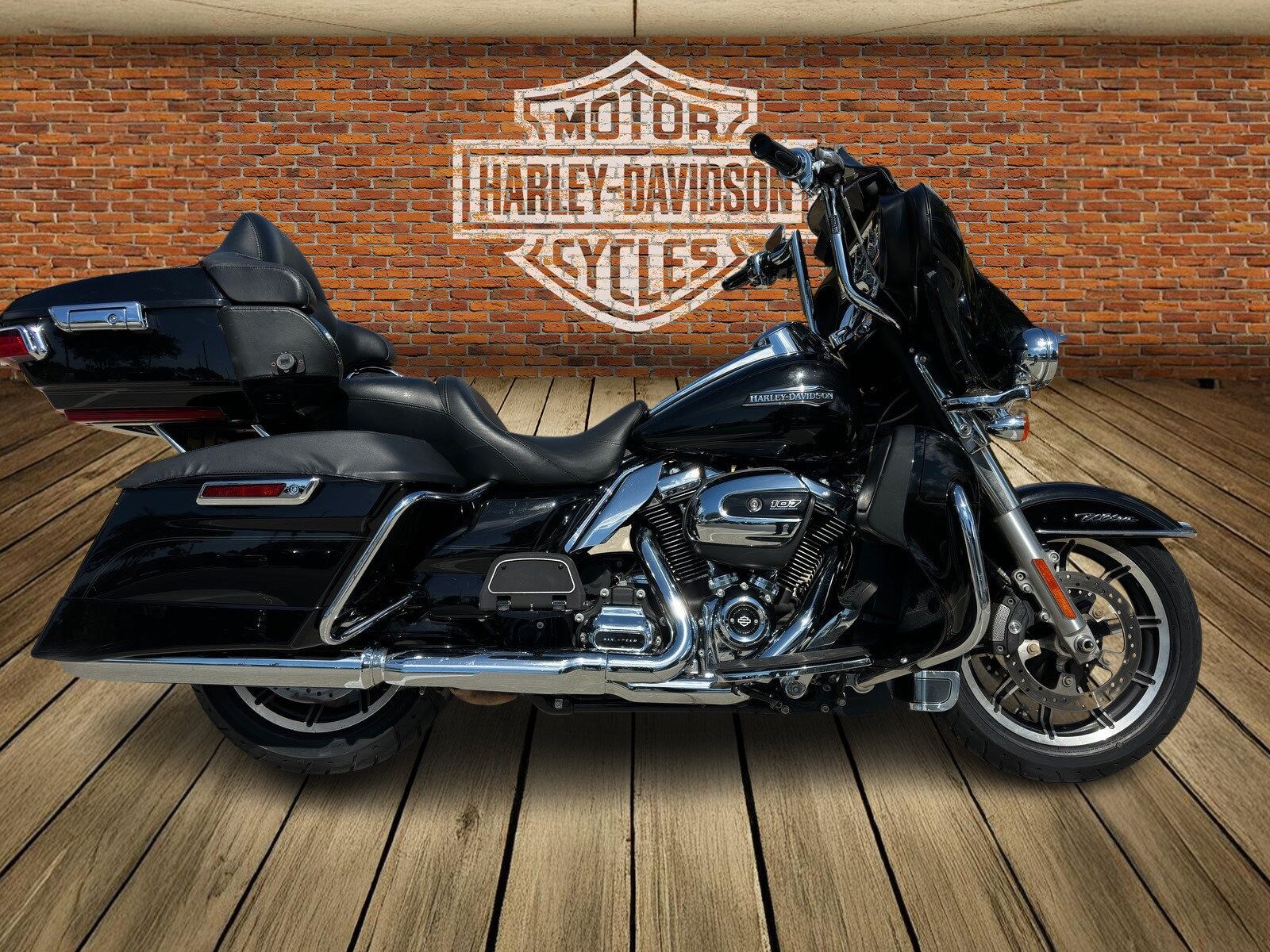 2018 HARLEY DAVIDSON FLHTCU / Electra Glide Ultra Classic