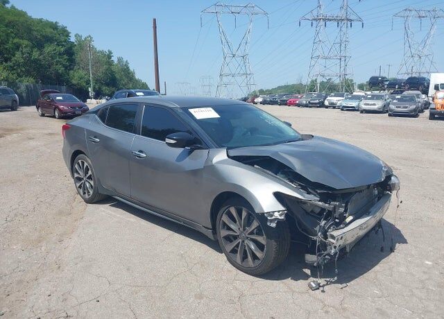 2016 NISSAN Maxima