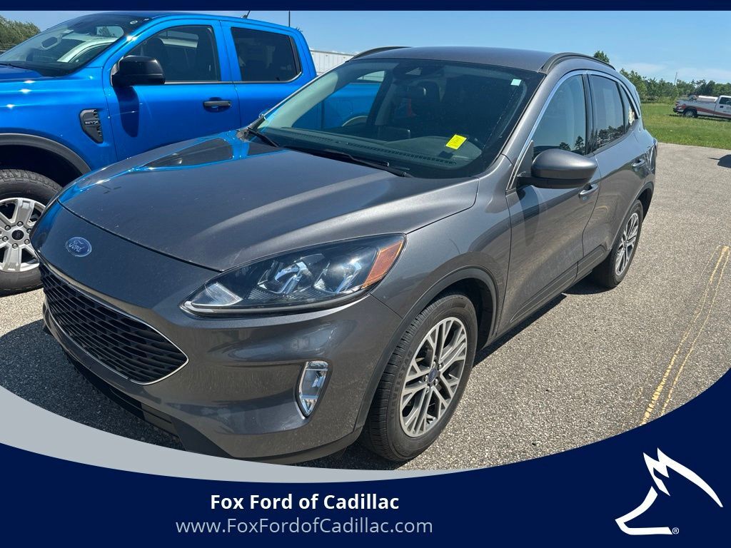 2021 FORD Escape
