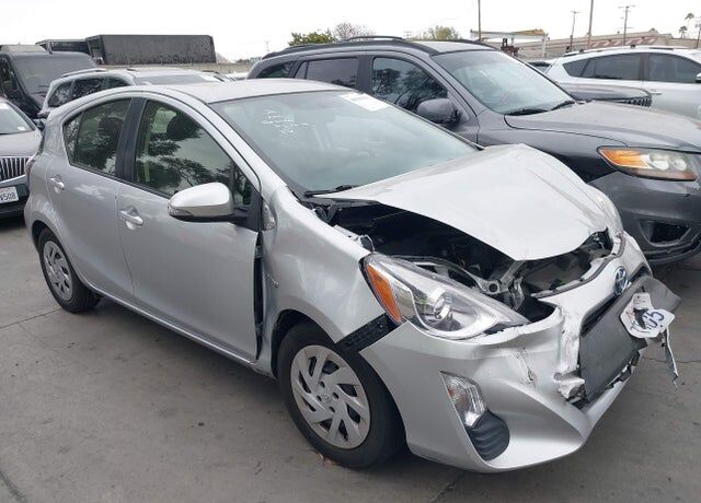 2016 TOYOTA Prius