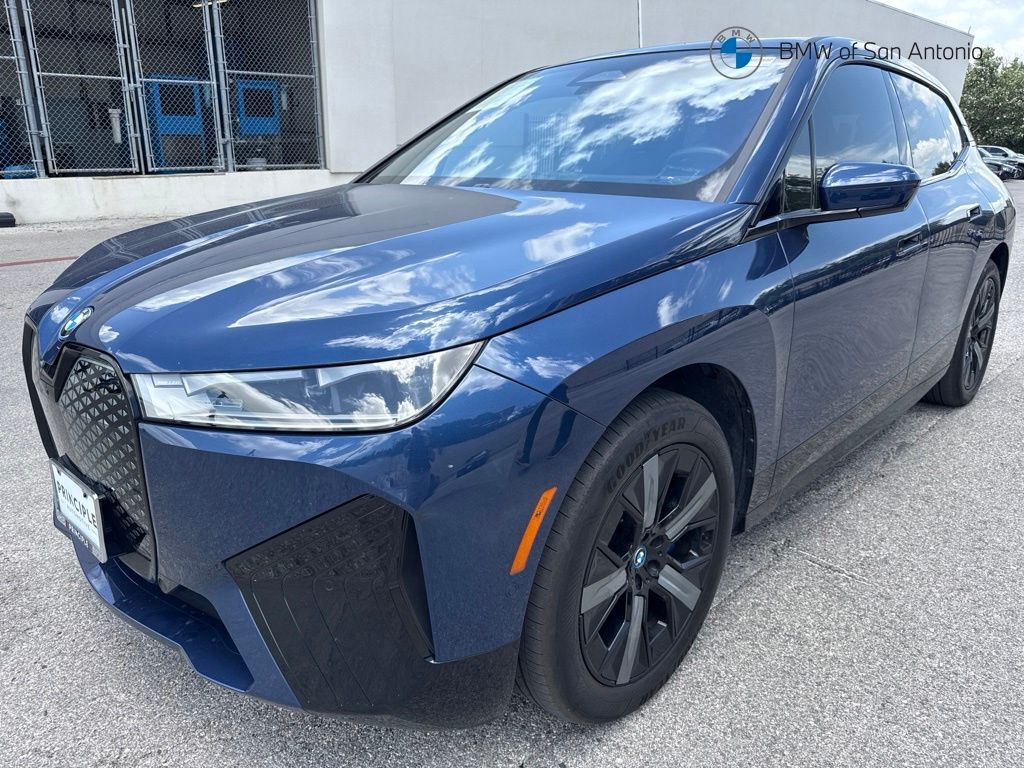 2023 BMW ix