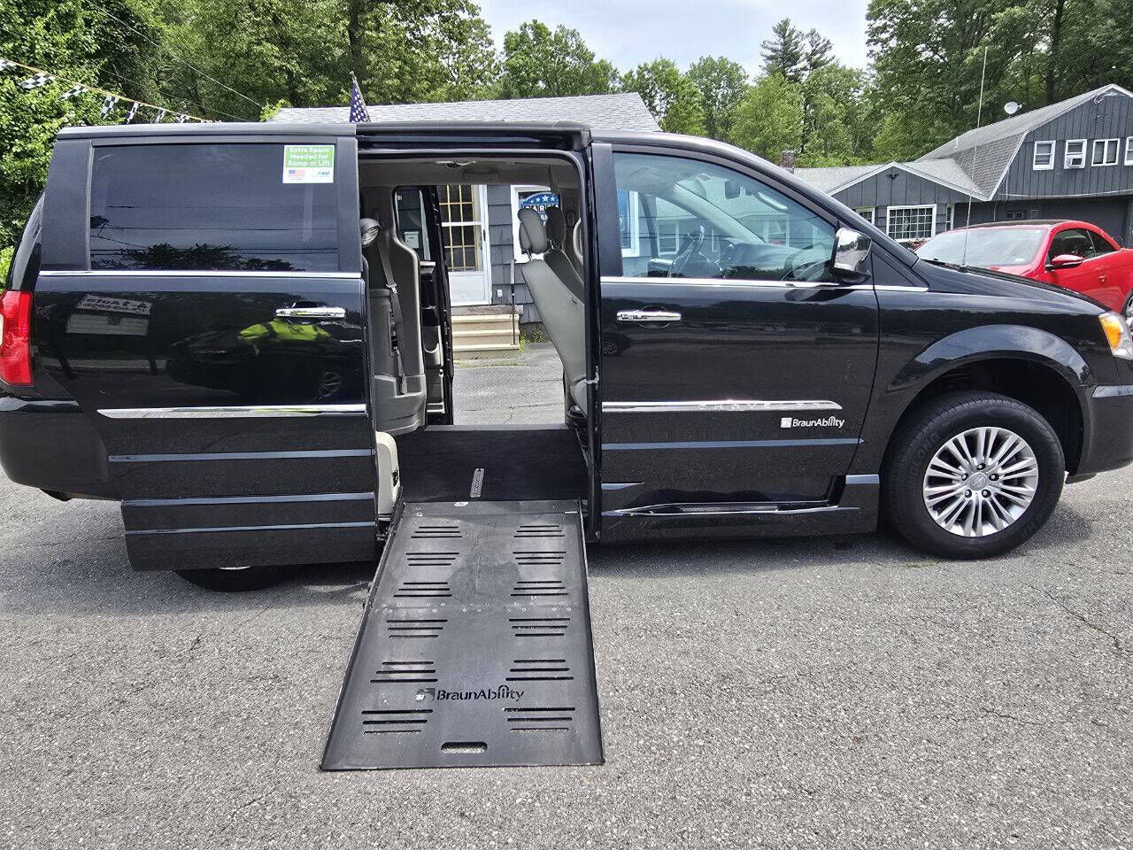2015 CHRYSLER Town and Country