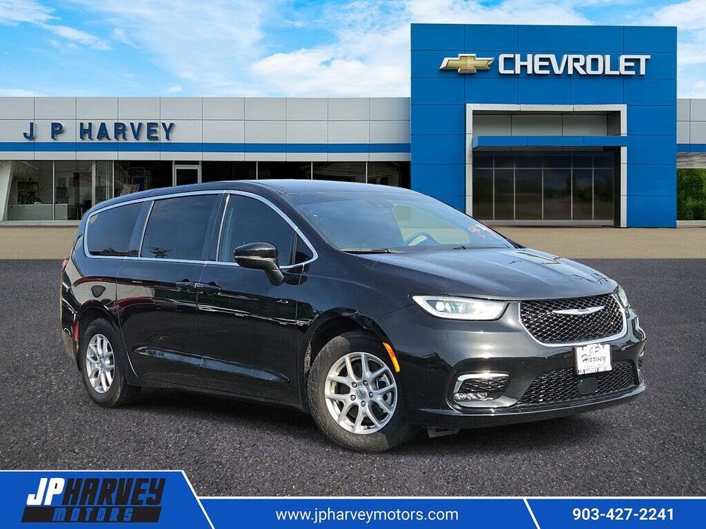 2023 CHRYSLER Pacifica