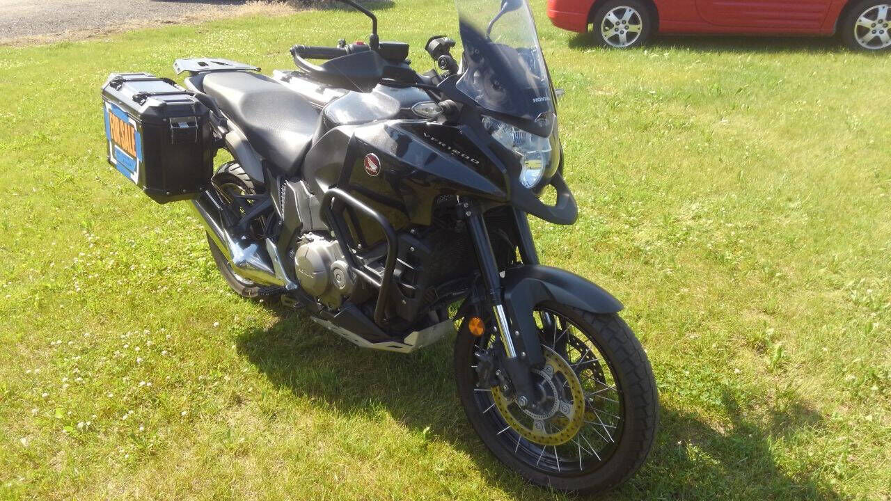 2016 HONDA VFR1200X