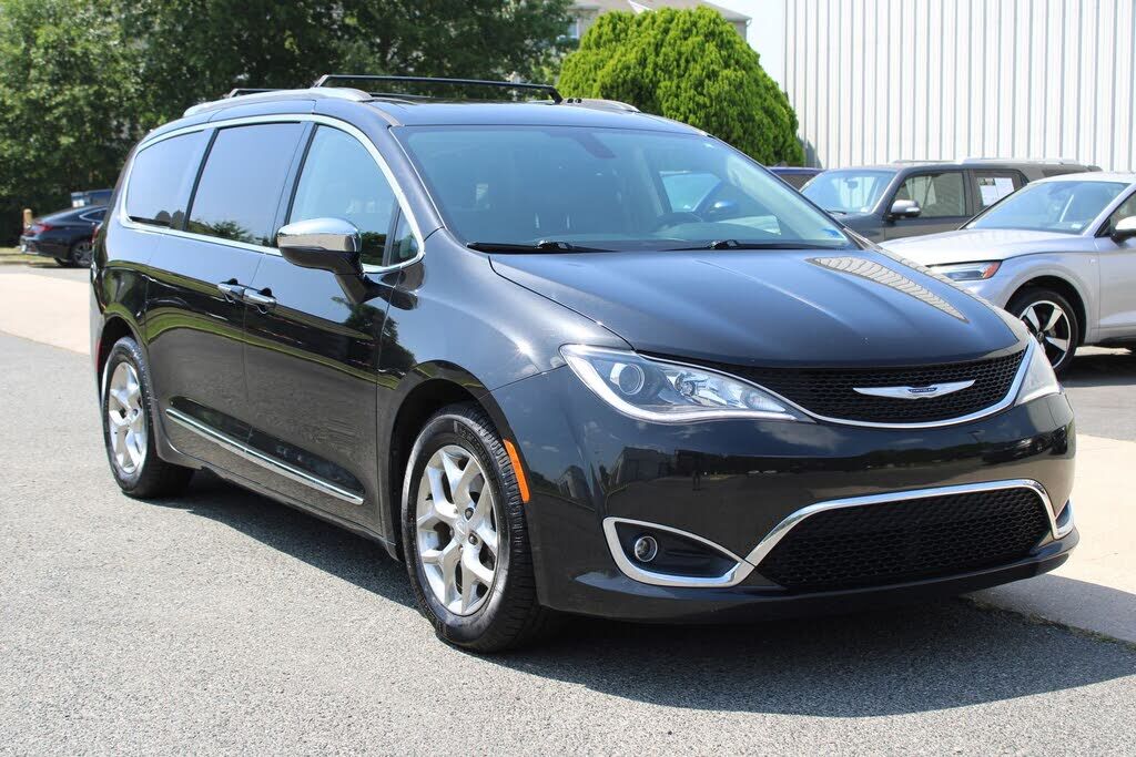 2019 CHRYSLER Pacifica