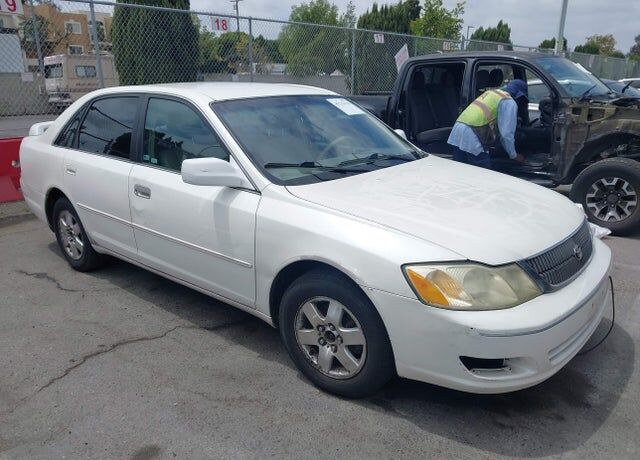 2001 TOYOTA Avalon
