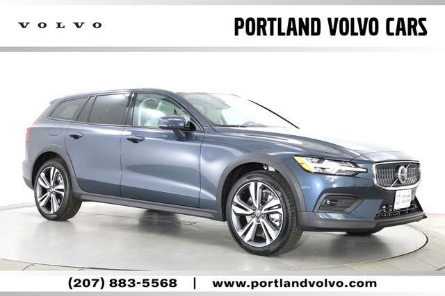 2026 VOLVO V60CC