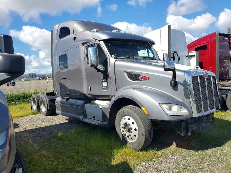 2012 PETERBILT 587