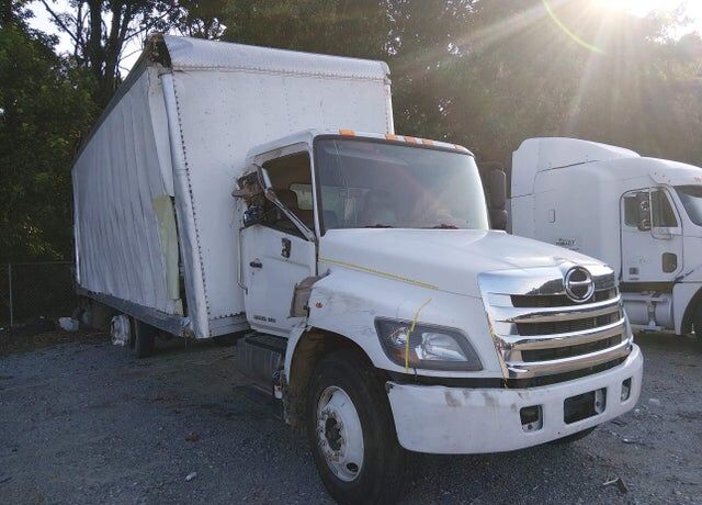 2020 HINO Conventional Type Truck
