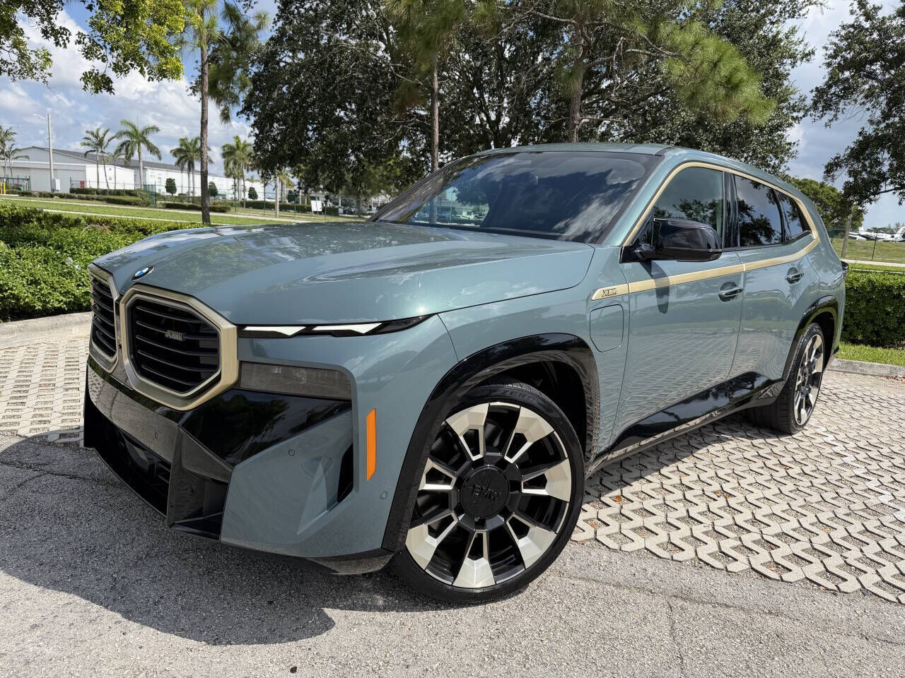 2023 BMW XM