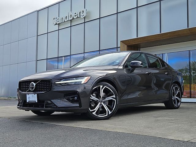 2023 VOLVO S60