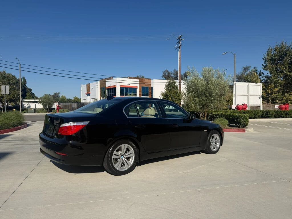 2010 BMW 528i