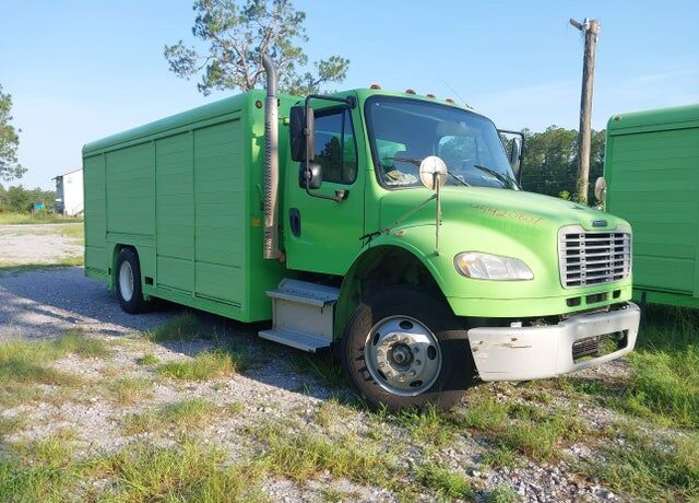 2015 FREIGHTLINER M2