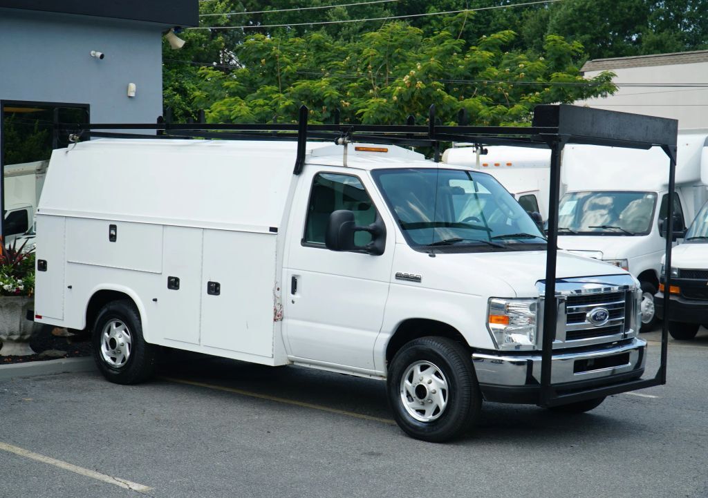 2016 FORD E-350