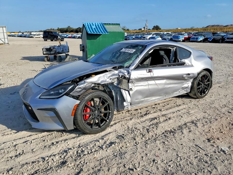 2025 TOYOTA GR86
