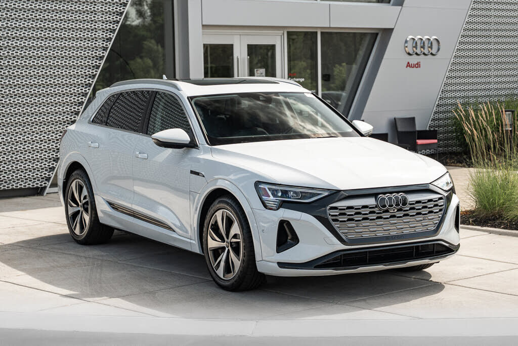 2024 Audi Q8