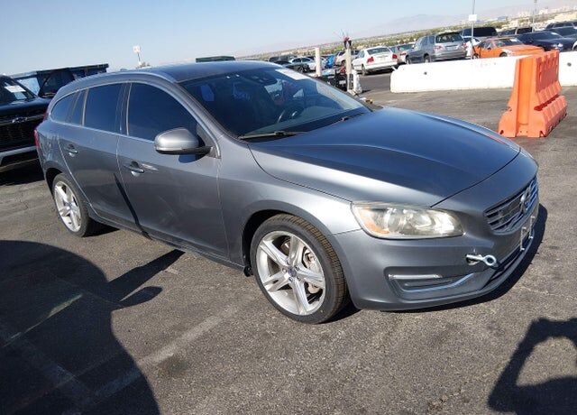 2016 VOLVO V60