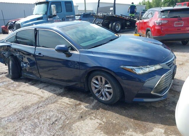 2019 TOYOTA Avalon
