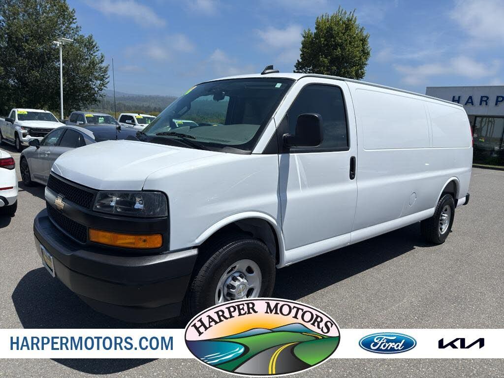 2025 CHEVROLET Express