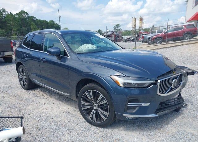 2022 VOLVO XC60