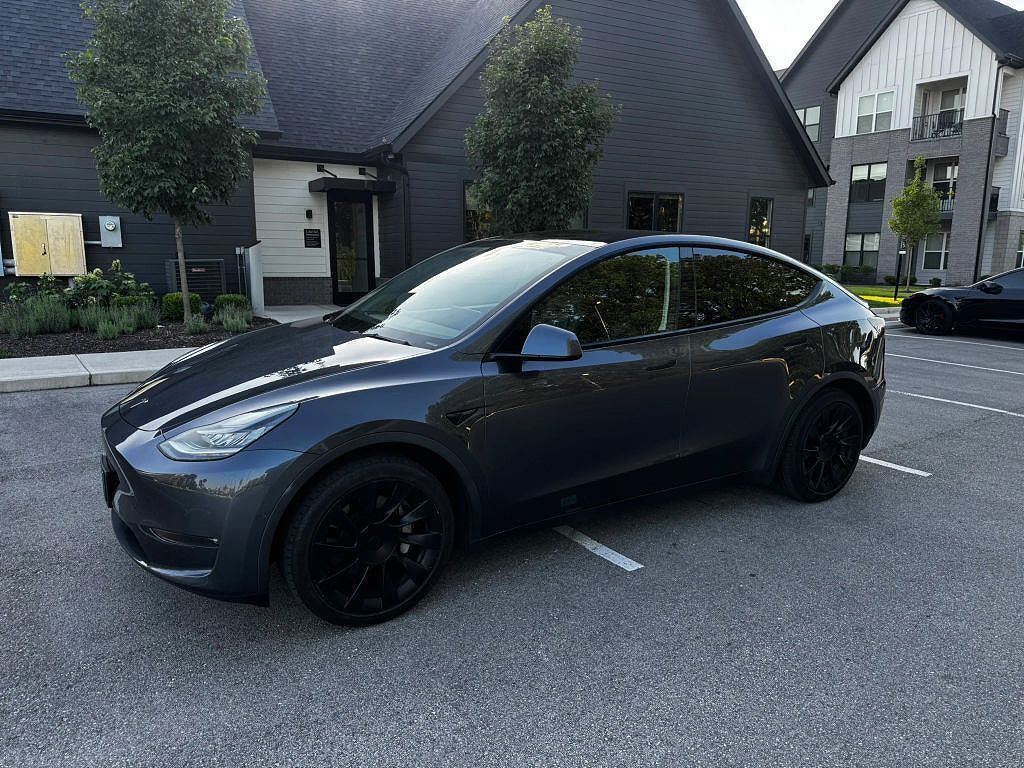 2021 TESLA Model Y