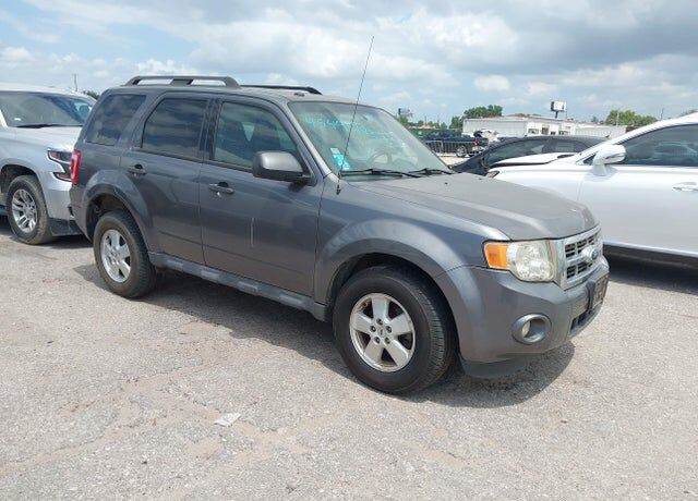 2011 FORD Escape