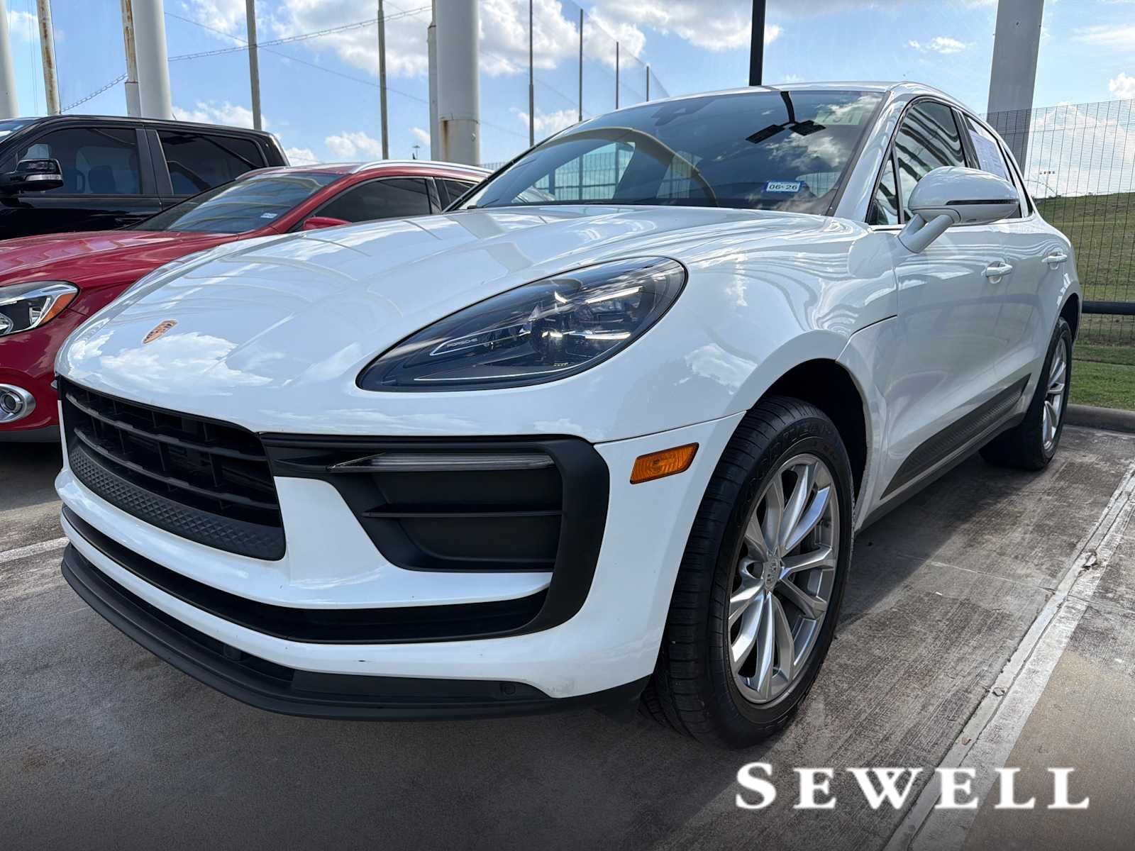 2022 PORSCHE Macan