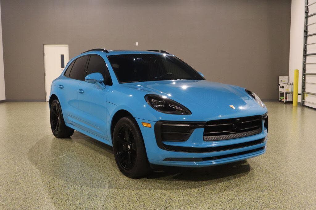 2022 PORSCHE Macan