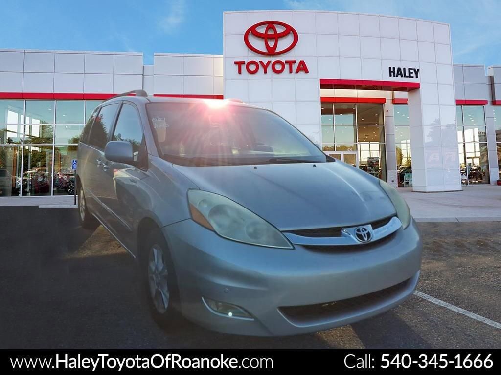 2006 TOYOTA Sienna